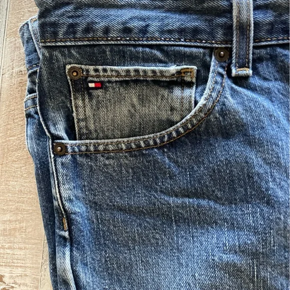 Men’s Tommy Hilfiger Jeans Size 36x30 - Picture 4 of 10